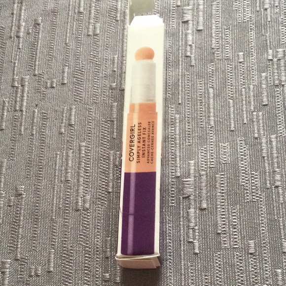 COVERGIRL Simply Ageless Instant Fix - Picture 4 of 5